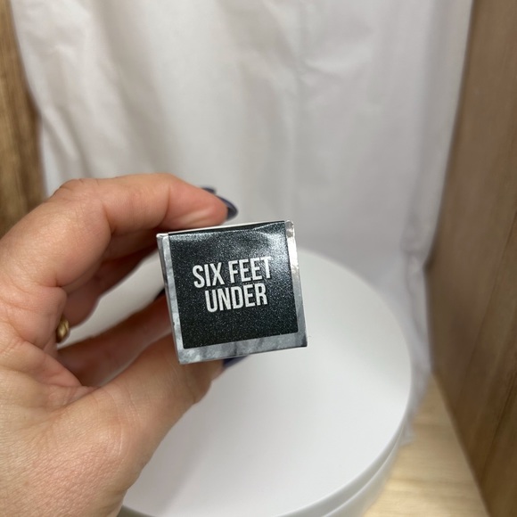 Jeffree Star The Gloss New in box - Picture 2 of 2